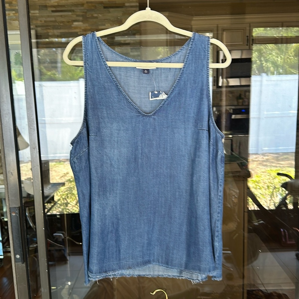 Universal Thread ladies jeans top New 🆕